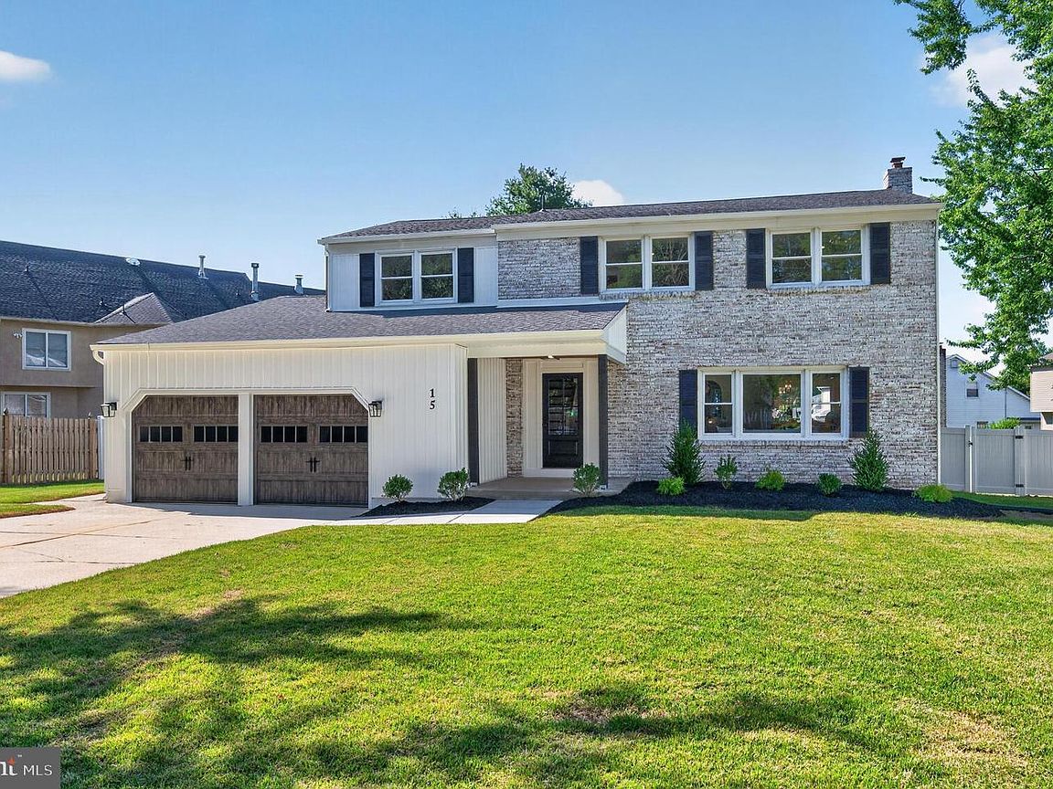 15 Chateau Dr, Cherry Hill, NJ photo 2