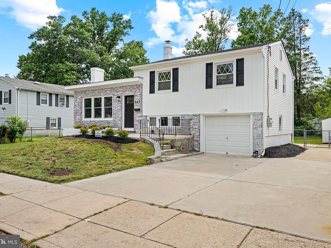 307 Gloucester Ave, Somerdale, NJ photo 3