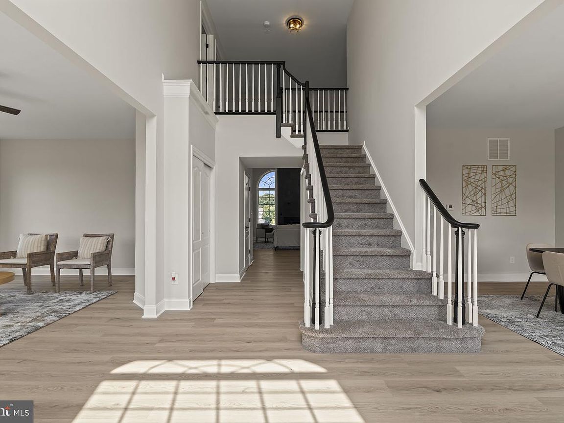 6 Skyline Cir, Sewell, NJ photo 4