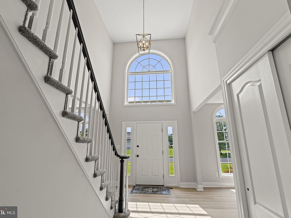 6 Skyline Cir, Sewell, NJ photo 5